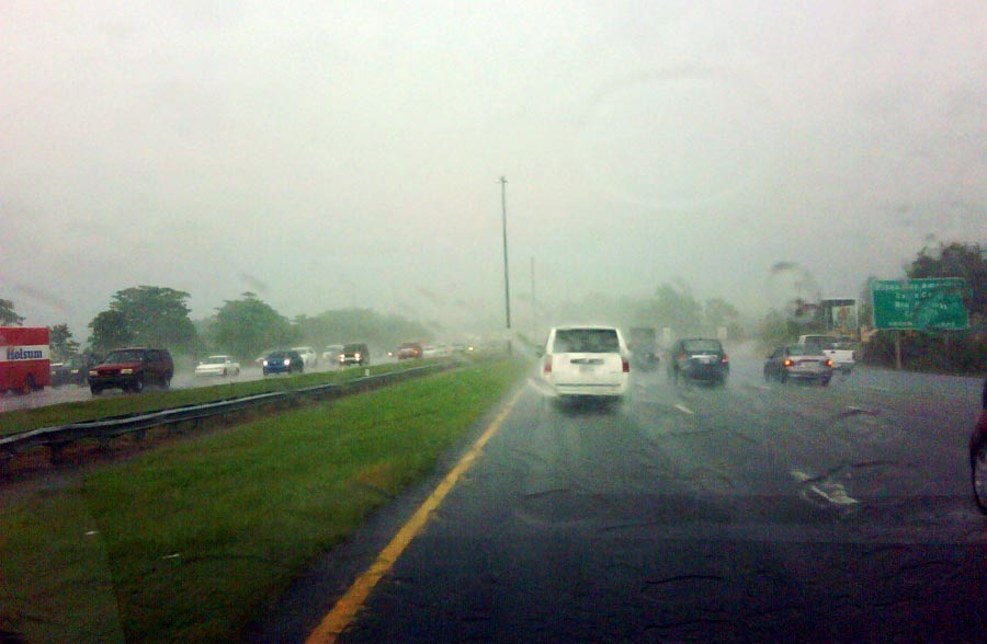 lluvia-en-autopista